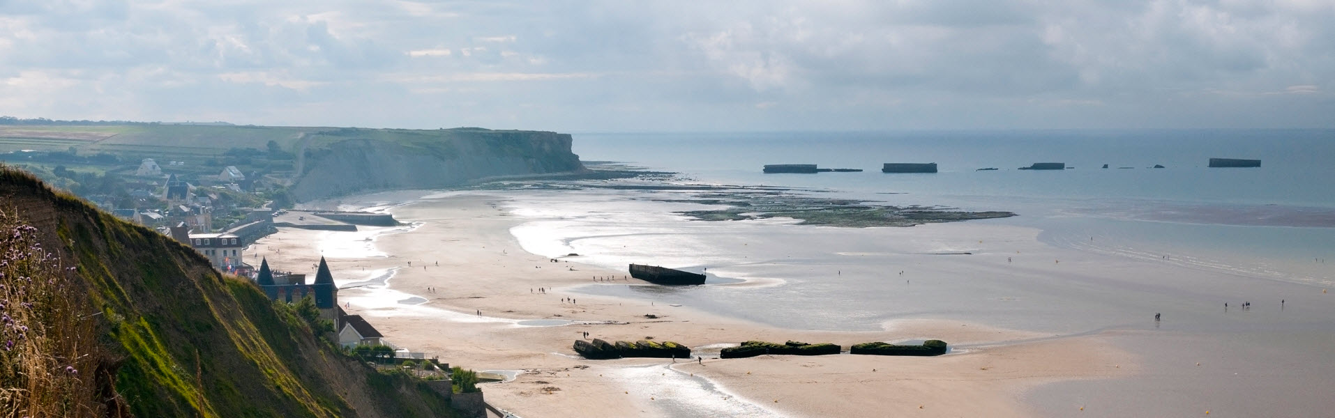 D-Day Beaches and the Battle of Normandy D-Day Beaches and the Battle of Normandy